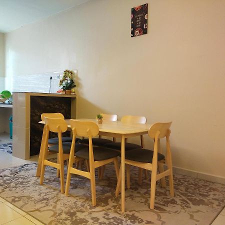 Axaida Homestay Parit Jawa Bakar Parit Екстериор снимка