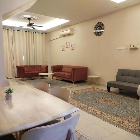 Axaida Homestay Parit Jawa Bakar Parit Екстериор снимка