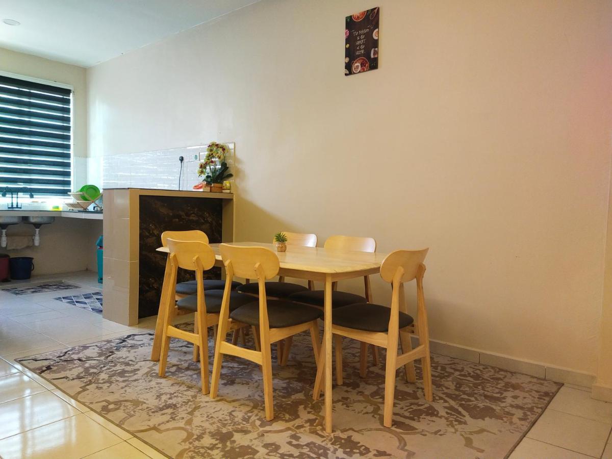 Axaida Homestay Parit Jawa Bakar Parit Екстериор снимка